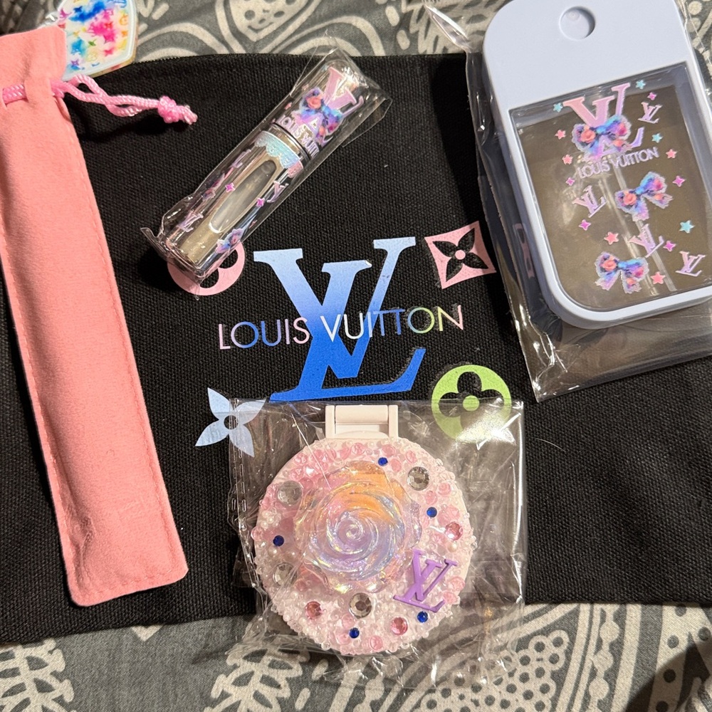 Multicolor 5 piece Accessory Set. - Picture 2 of 6